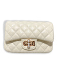 Pearl Closure Quilted Purse Black