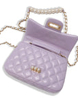 Pearl Closure Quilted Purse Black