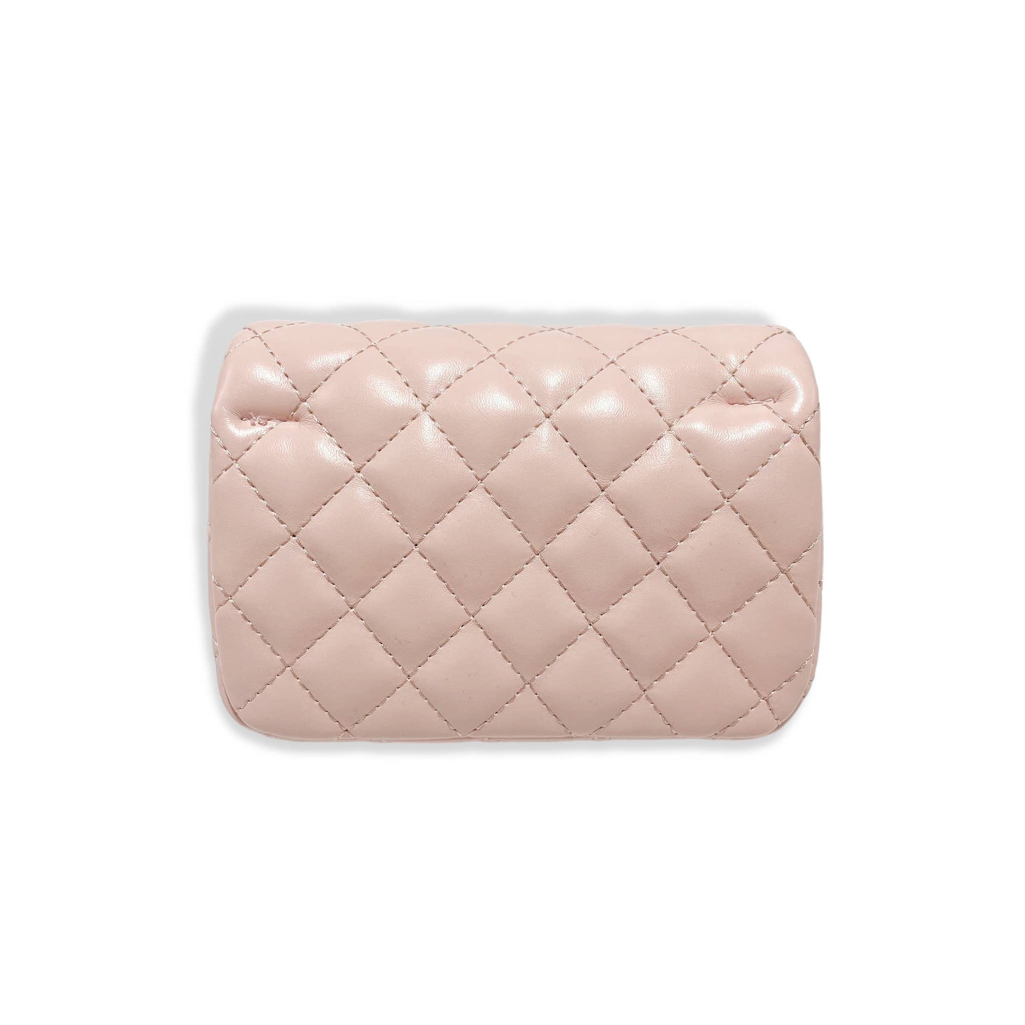 Pearl Closure Quilted Purse Black