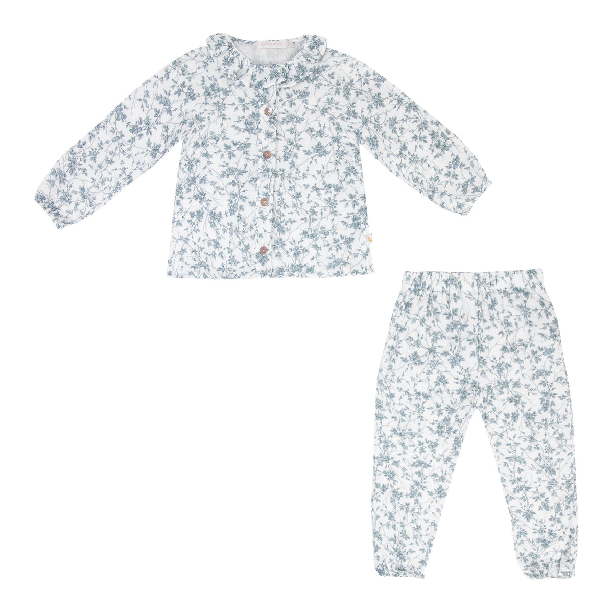 Lioness pajamas with foliage