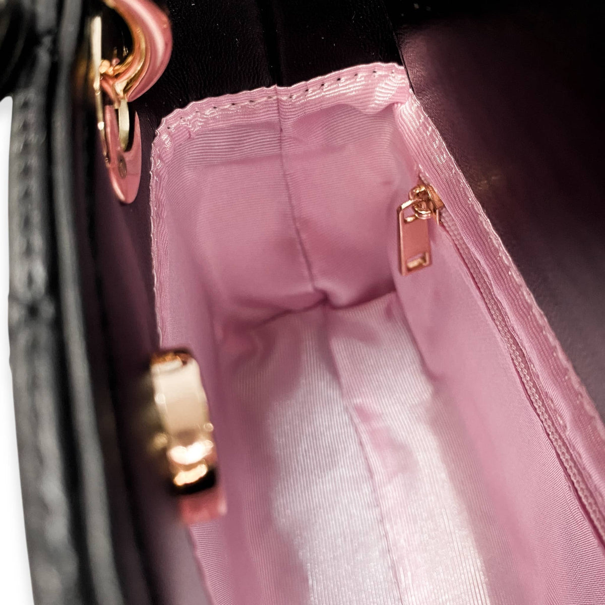 Heart-Quilted Bag Fushia